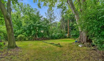 1015 N Maple Rd, Ann Arbor, MI 48103