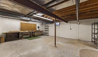 22020 171 St, Basehor, KS 66007