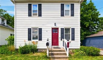 82 Dyer Ave, East Providence, RI 02915