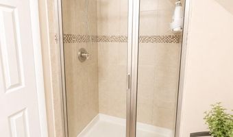 2605 KENHILL Dr, Bowie, MD 20715