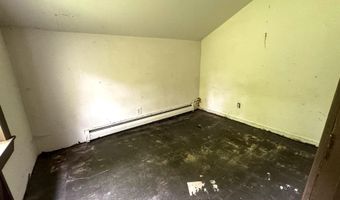 118 Foster Dr, Bennington, VT 05201