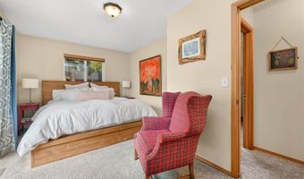 2412 W North St, Bellingham, WA 98225