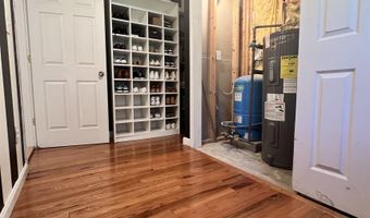 19 W Shore Ave, Manchester, NH 03109