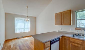 5158 Ridge Oak Dr, Madison, WI 53704