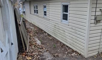 1519 S Lakeshore Dr, Albion, IN 46701