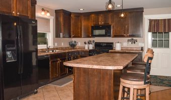 16 Vilas Rd, Alstead, NH 03602