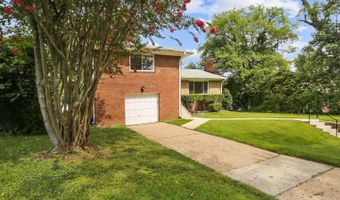4503 TRAYMORE St, Bethesda, MD 20814