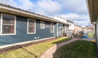 2013 Country Cove Ln, Altoona, IA 50009