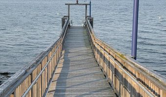 51 Dockside Ln, Belfast, ME 04915