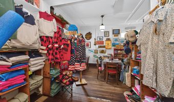899 E Shore Dr, Adirondack, NY 12808