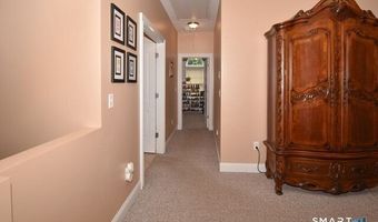 5 Biltmore Ct, Avon, CT 06001