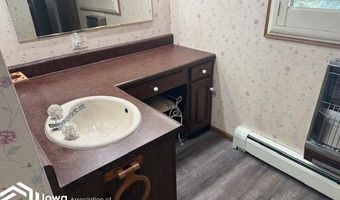 1904 127th Ave, Algona, IA 50511