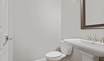 1097 Township Sq, Alpharetta, GA 30022