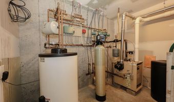 4 Bow Center Rd F2, Bow, NH 03304