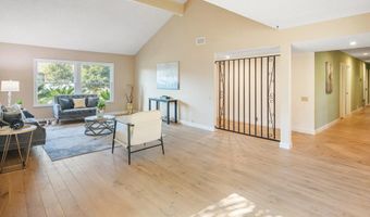 7945 Shadow Hill Dr, La Mesa, CA 91941