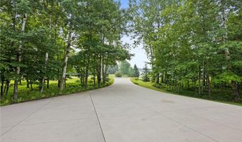 615 Woodsmen Dr NE, Alexandria, MN 56308