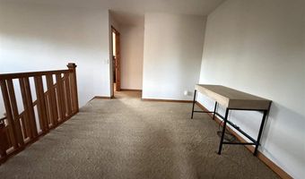 11662 Laketowne Vw, Albertville, MN 55301