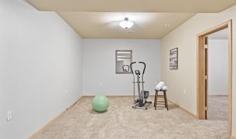 1010 IRON MTN Rd, Cheyenne, WY 82009