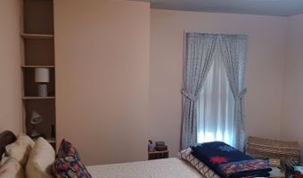 526 Comstock, Adrian, MI 49221