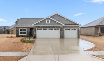 2001 Bogey Ct, Auburn, IN 46706
