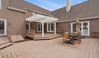 28 E Ridge Ct, Cheshire, CT 06410