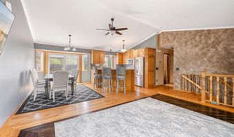 550 Mckinley St, Anoka, MN 55303