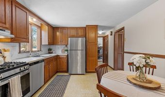 8 Heald Rd, Acton, MA 01720