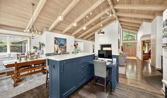 855 Reiten Dr, Ashland, OR 97520