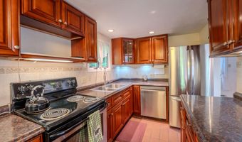 82 Pond Rd, Campton, NH 03223