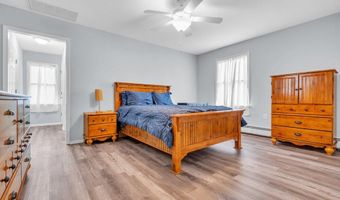 3 Drake Dr, Bayville, NJ 08721