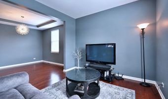 1128 Kingsmill Dr, Algonquin, IL 60102