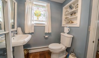 18 Waldo Ave, Belfast, ME 04915