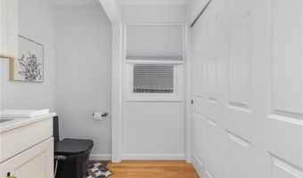 104 Kay Blvd, Newport, RI 02840
