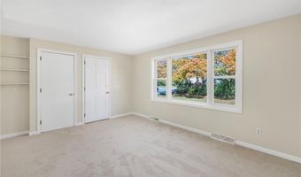 620 Dry Bridge Rd, North Kingstown, RI 02852