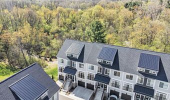 2759 Bristol Ridge Dr, Ann Arbor, MI 48105
