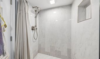 3724 2ND St S, Arlington, VA 22204