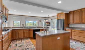 1780 Williamsburg Dr, Adrian, MI 49221