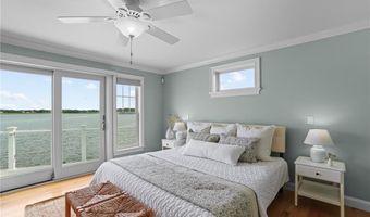 99 Boyce Ave, Barrington, RI 02806