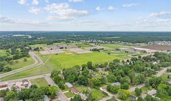 908 38th Ave, Anoka, MN 55303