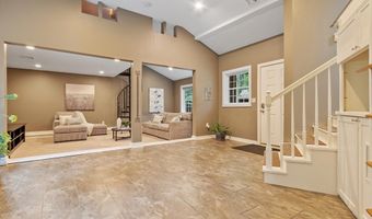67 Quaker Ln, Bolton, MA 01740