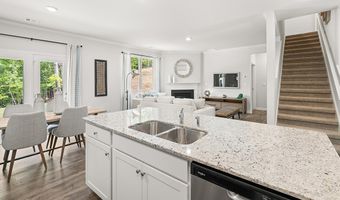 148 LANDSDOWNE Way, Cartersville, GA 30120
