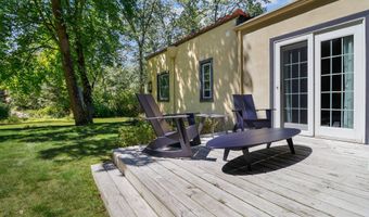 17 E Stillwater Ave, Beverly Shores, IN 46301