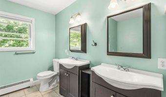 75 Marsh Rd, Belfast, ME 04915