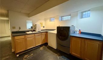 1852 Chew St, Allentown, PA 18104