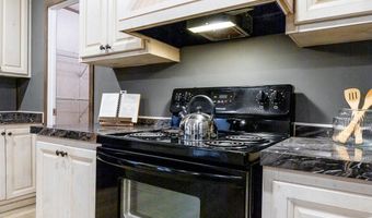 406 Butter Rd, Bonneau, SC 29431