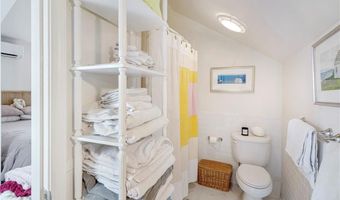 604 Thames & 4 Dixon St, Newport, RI 02840