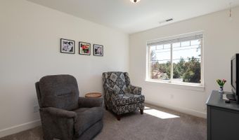 3711 NE Purcell Blvd, Bend, OR 97701