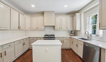 1305 Rosewood Dr, Alpharetta, GA 30005