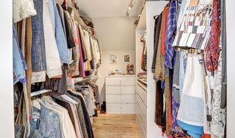 5204 WESTWOOD Dr, Bethesda, MD 20816