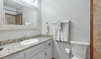 6 Connie Ln, Bella Vista, AR 72715